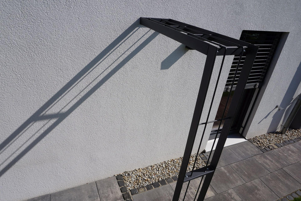 Rosenbogen Savona anthrazit an der Wand montiert Rosenbogen Savona anthrazit an der Wand montiert