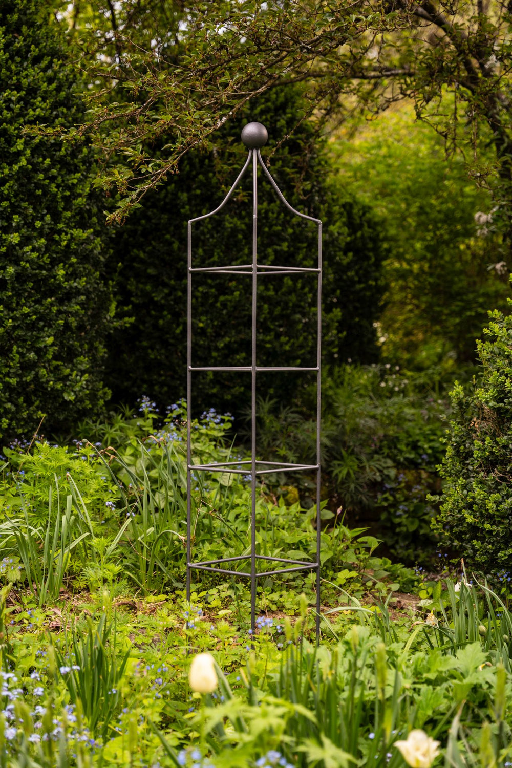 Obelisk Catania klein, pulverbeschichtet anthrazit Obelisk Catania klein, pulverbeschichtet anthrazit