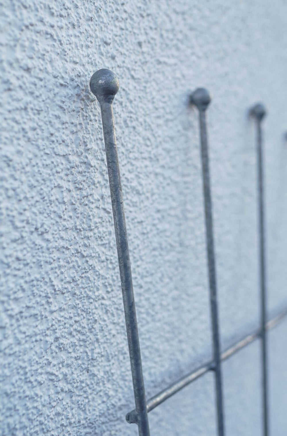 Rankgitter Brindisi Detailansicht Kugelspitzen, feuerverzinkt Rankgitter Brindisi Detailansicht Kugelspitzen, feuerverzinkt